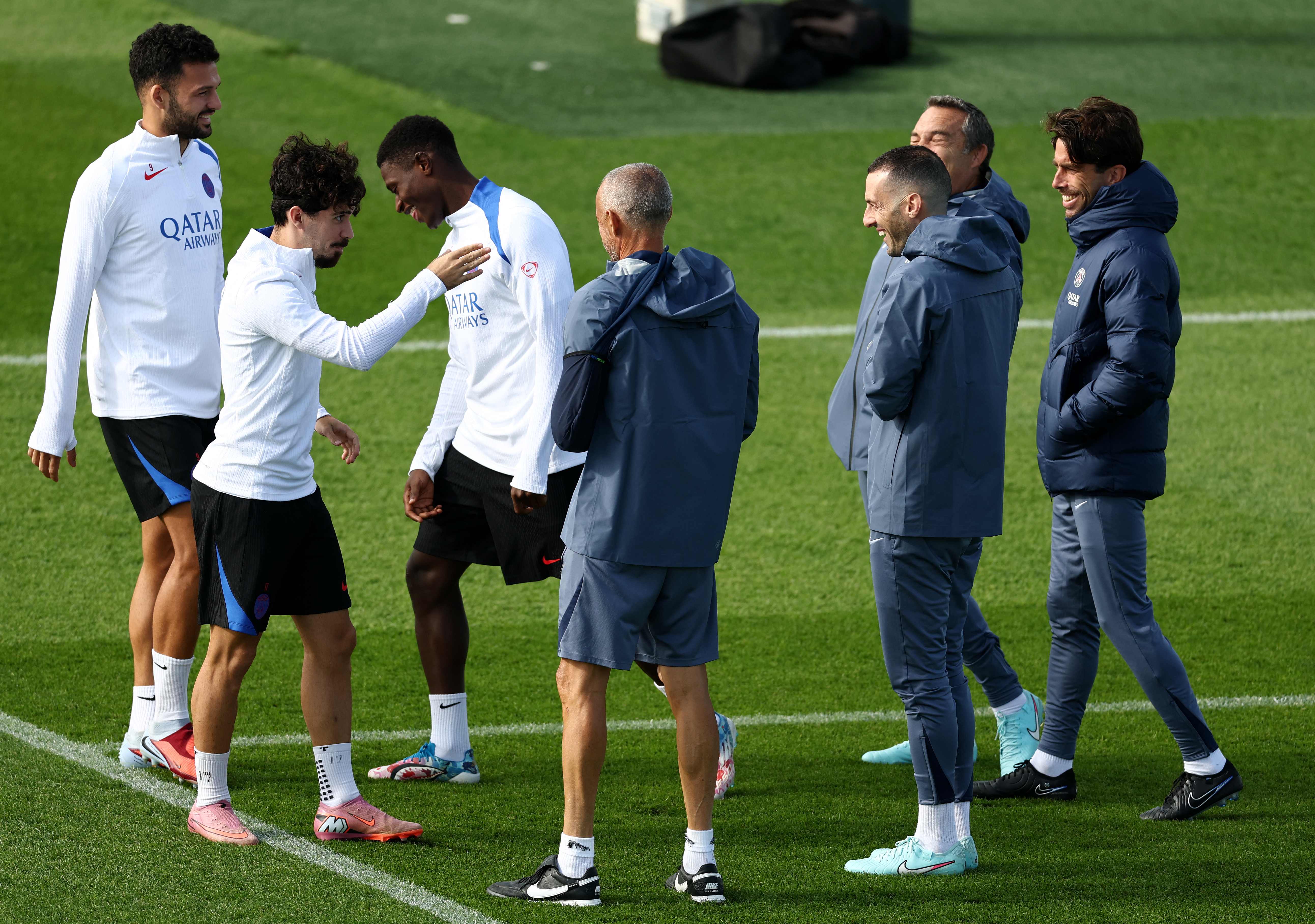 赛前巴黎圣日耳曼备战荷甲，复出首秀细节曝光，信心回归，赛程密集仍需轮换的简单介绍