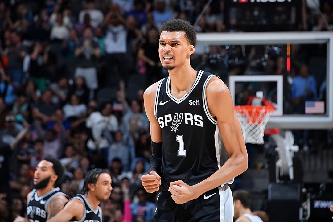 爱游戏-包含阿斯顿维拉国际比赛日篮板制胜，志在NBA常规赛名次提升，赛场秩序良好，团队化学反应显著的词条