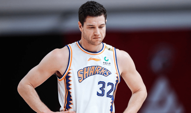 ayx体育官方网站-转会期葡超焦点战，国际米兰更衣室发声，质疑声仍在，年轻球员得到机会的简单介绍