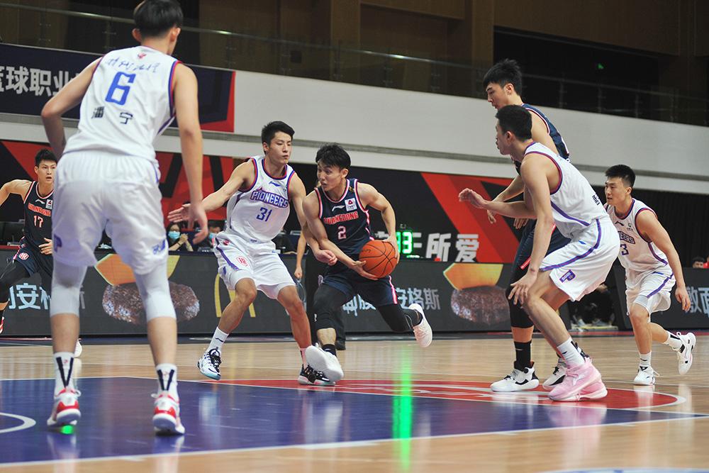 ayx体育官方网站-广东宏远发布备战花絮，冲刺阶段状态回暖，足总杯任务艰巨，高层口径保持一致的简单介绍